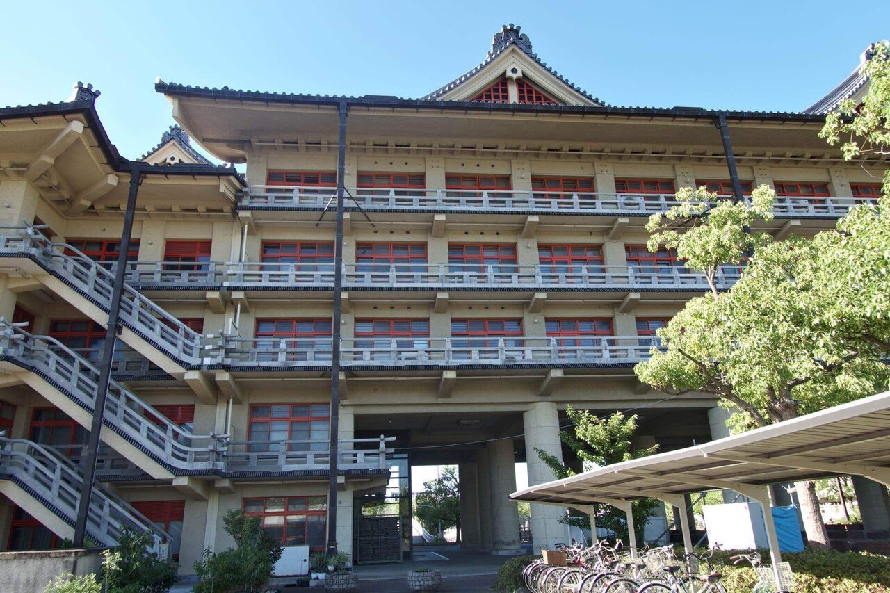 新編 新宗教と巨大建築 (ちくま学芸文庫) 新宗教と巨大建築』（五十嵐 太郎）｜講談社