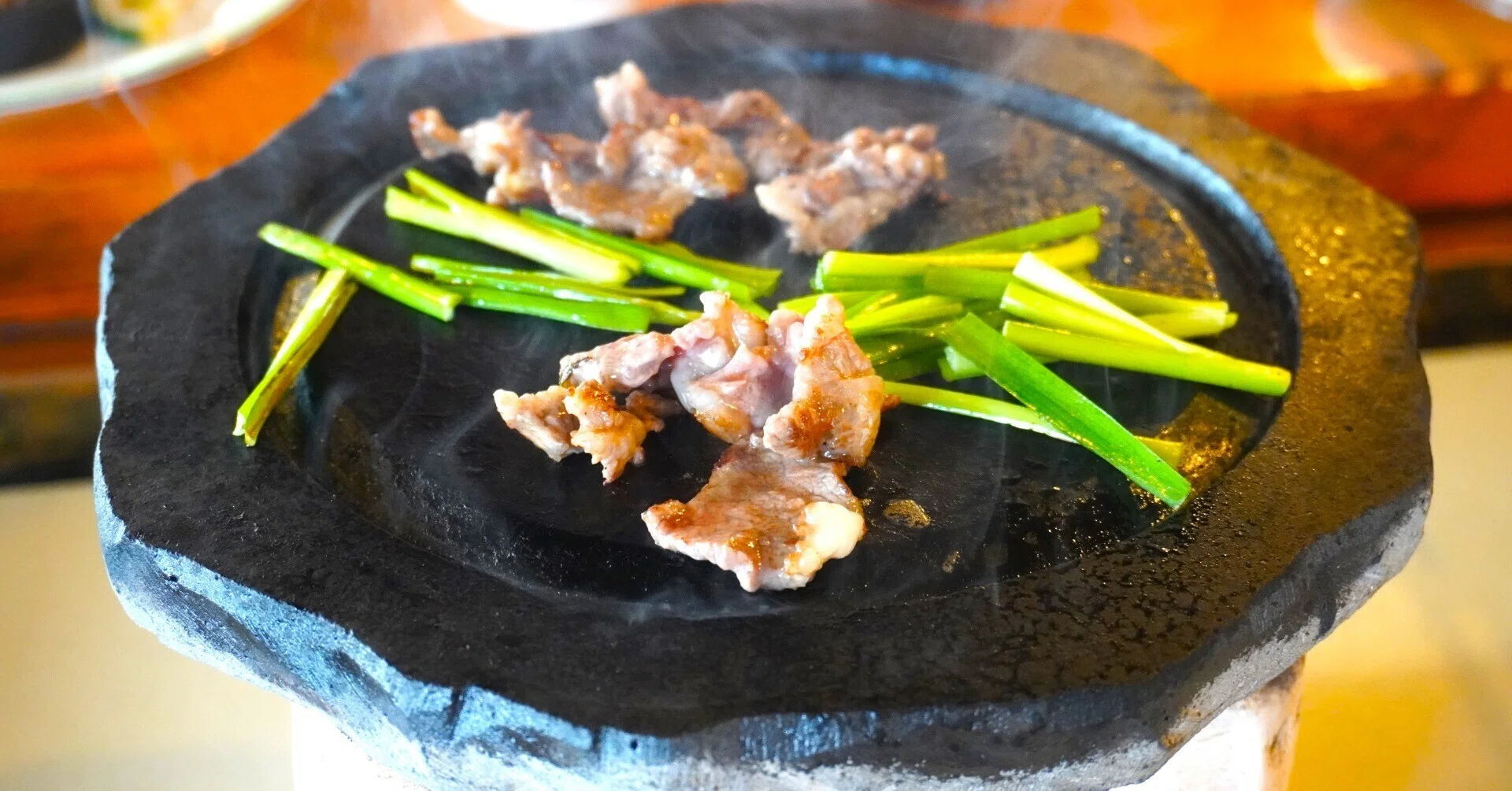 馬刺しの溶岩焼き＠山見茶屋（南阿蘇・高森）｜食の工房オフィス