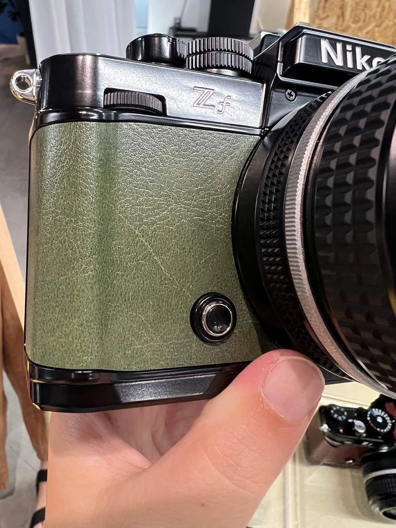 ショット数1709枚 Nikon Zf モスグリーン #3066