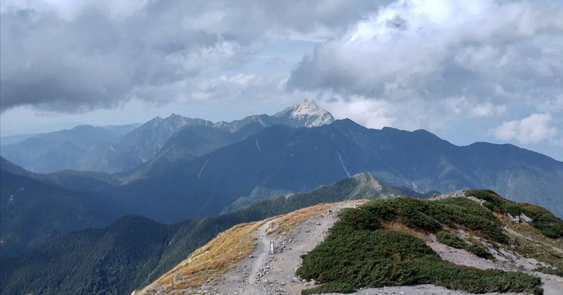 インドネシアの山と日本の山どっちも登ってみて思うこと。①山容について