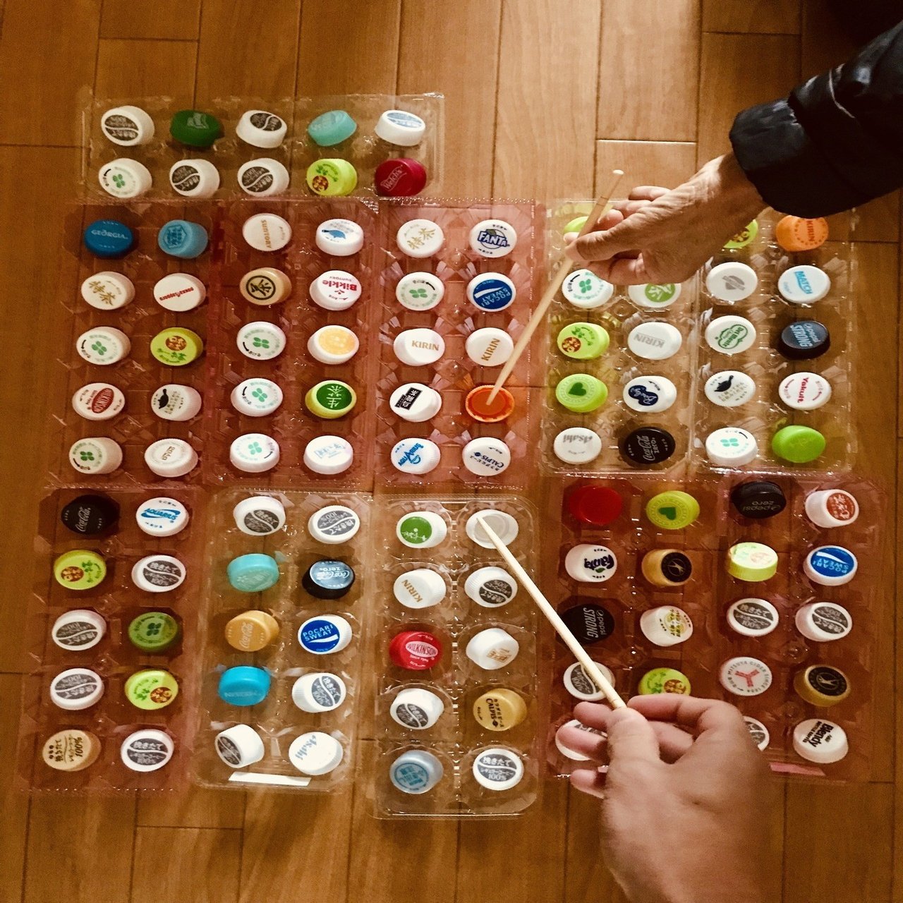 高齢者 在宅介護 レクリエーションで卵のパックとペットボトルキャップと割りばしを使って 110個たこ焼きゲーム レクリエーション介護 士 独身男性 のchibiike ちびいけ Note