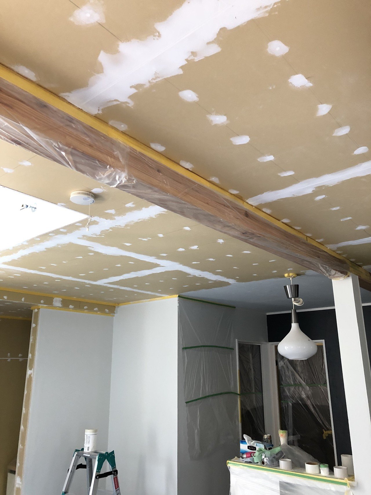 リビングの壁 天井が完成 格段に上がる部屋感 達成感 5 12の未経験diy もやしの夫婦 Note