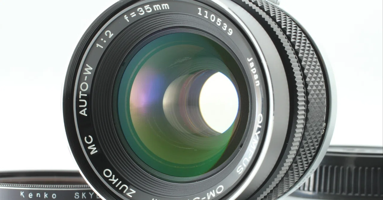 Olympus OM-SYSTEM 35mm F/2の分解｜フィルムカメラ修理のアクアカメラ