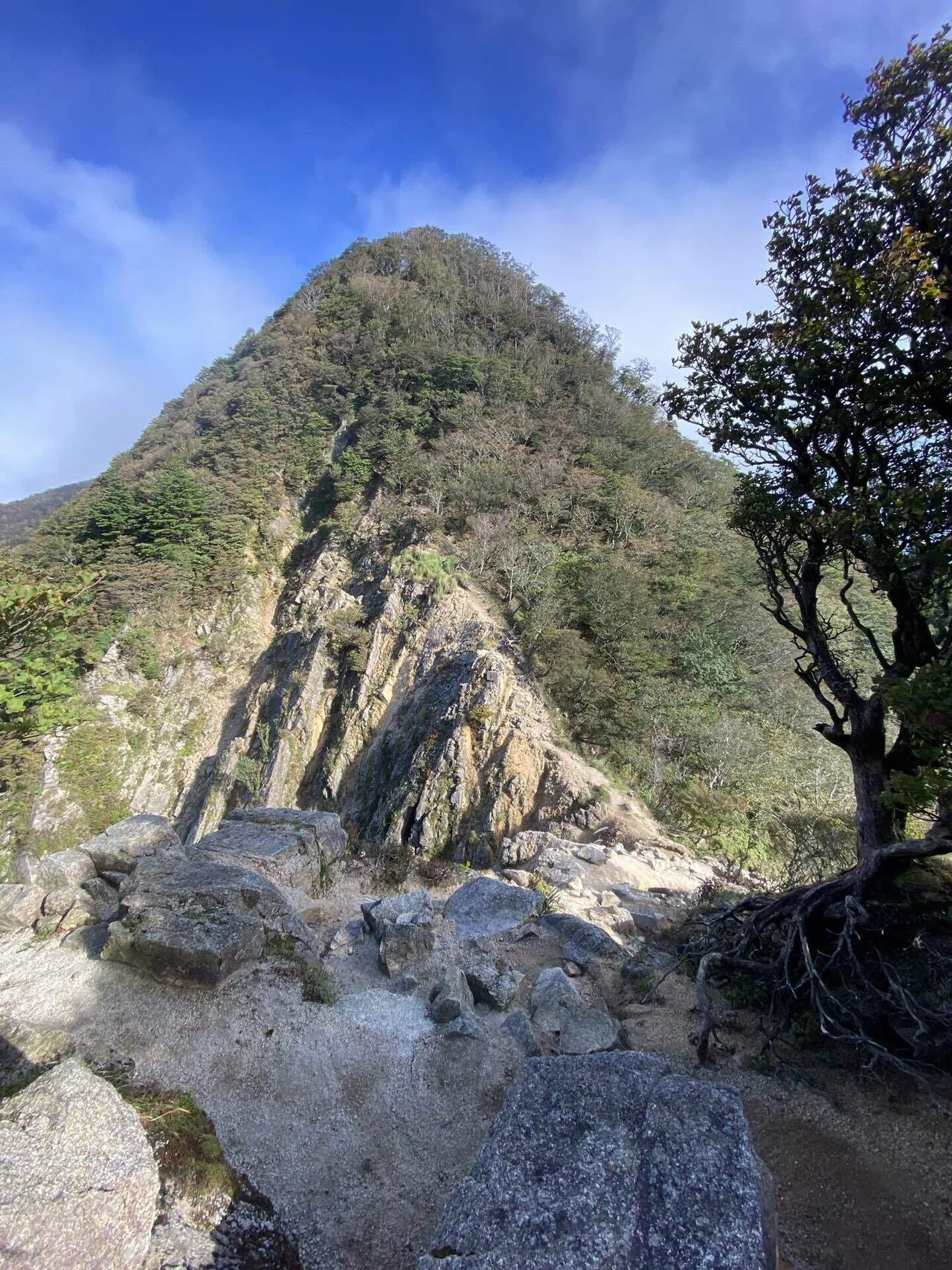 鈴鹿山脈の釈迦ヶ岳｜mountain go