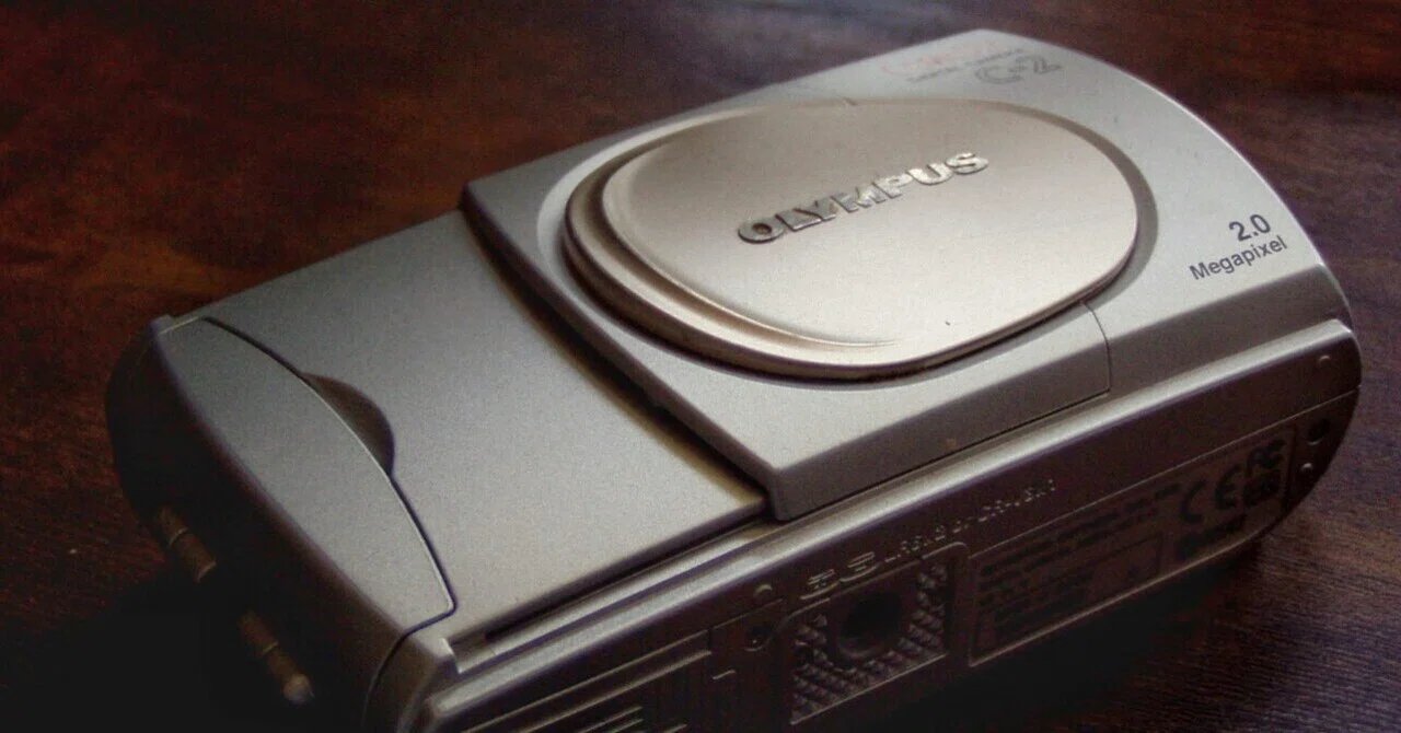 OLYMPUS CAMEDIA C-2｜元田中マロ