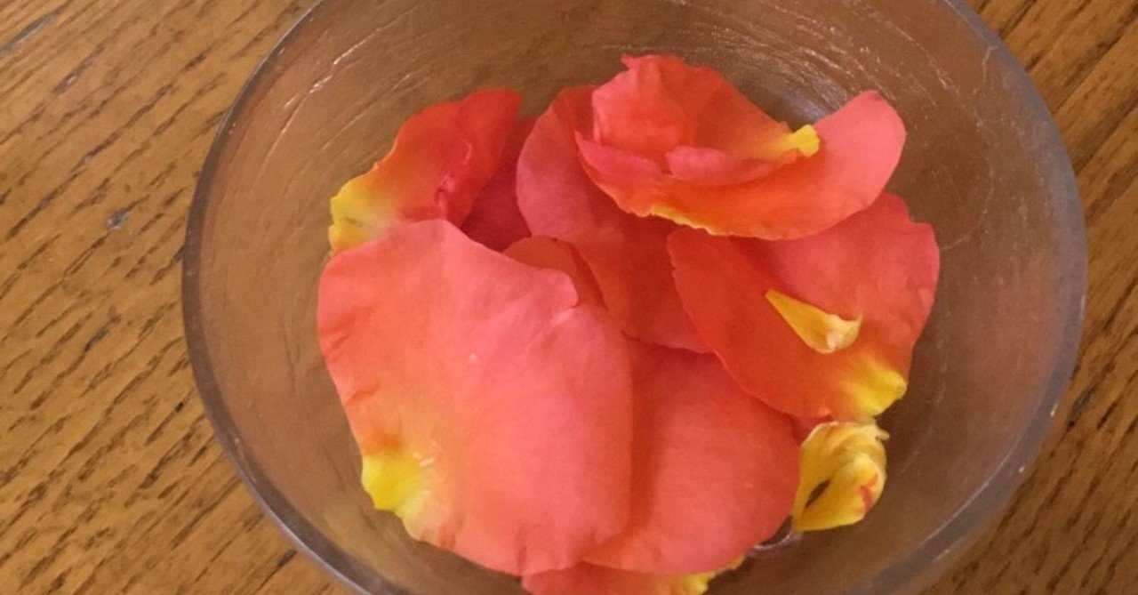 バラの花びら化粧水 H S Note