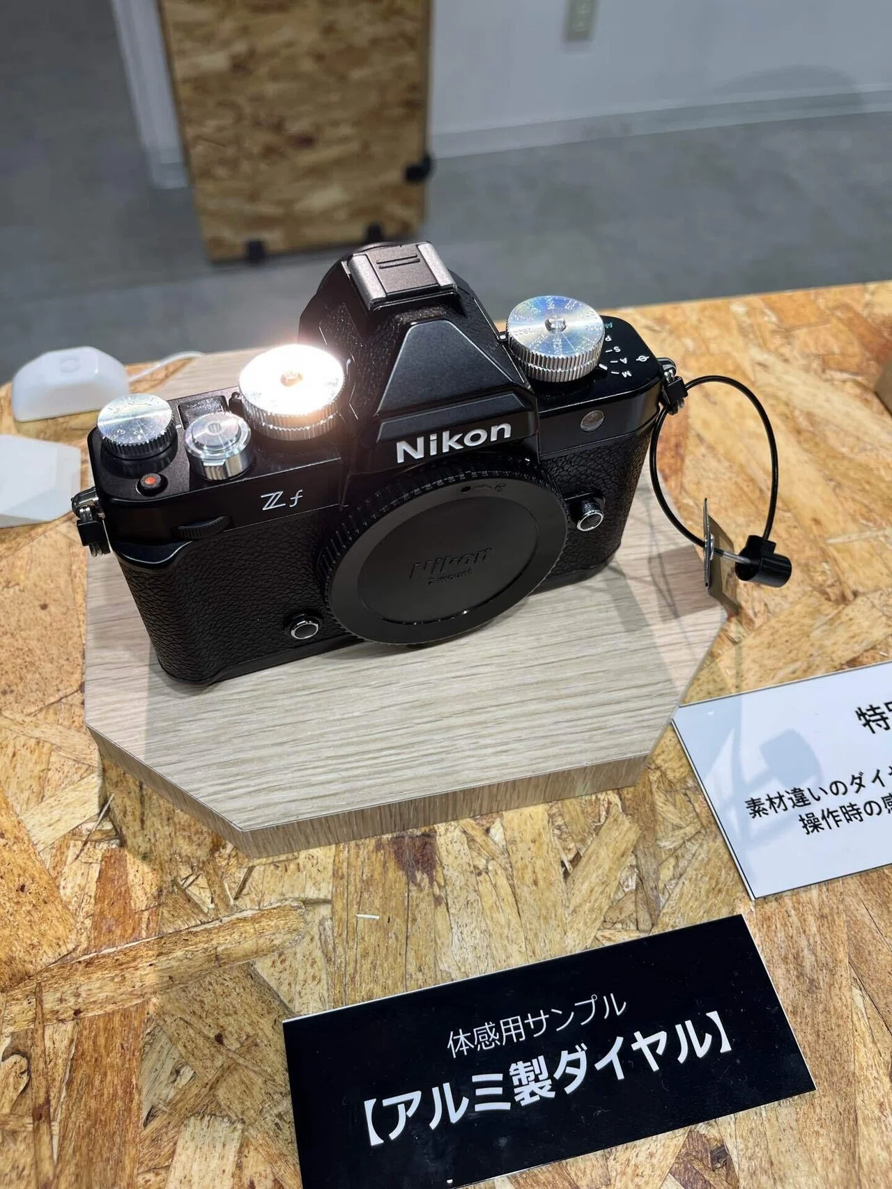 田*中様 Nikon FE カメラ Nikkor 30mm 未チェック　現状品 赤城耕一の「アカギカメラ」 第79回：40年来の相棒「ニコンFE2」とその