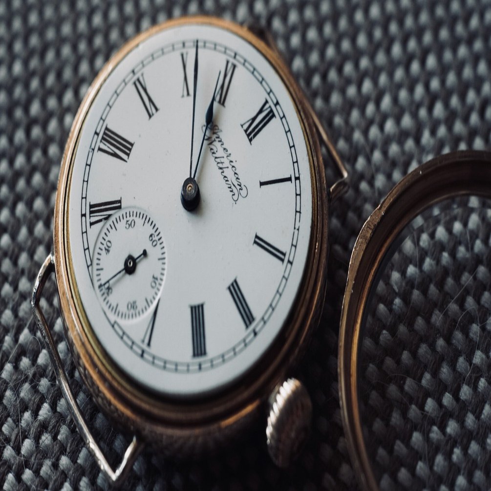 アメリカ　ビンテージ　時計　白黒　時計 アメリカの時計 その1｜Senshu Igarashi