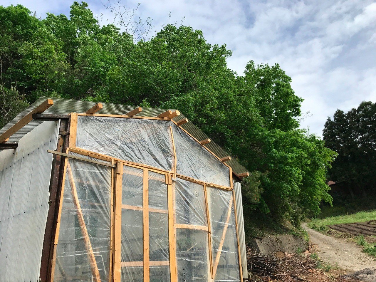 小屋を直したけど ただ直すことが必ずしも良い事とは思えないという話 Tzubasa Shimizu Note