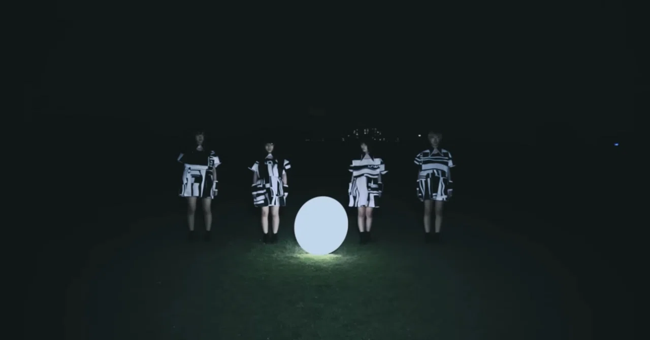 Maison book girl』というアイドルとアイドル論｜まわる まがり｜ライター