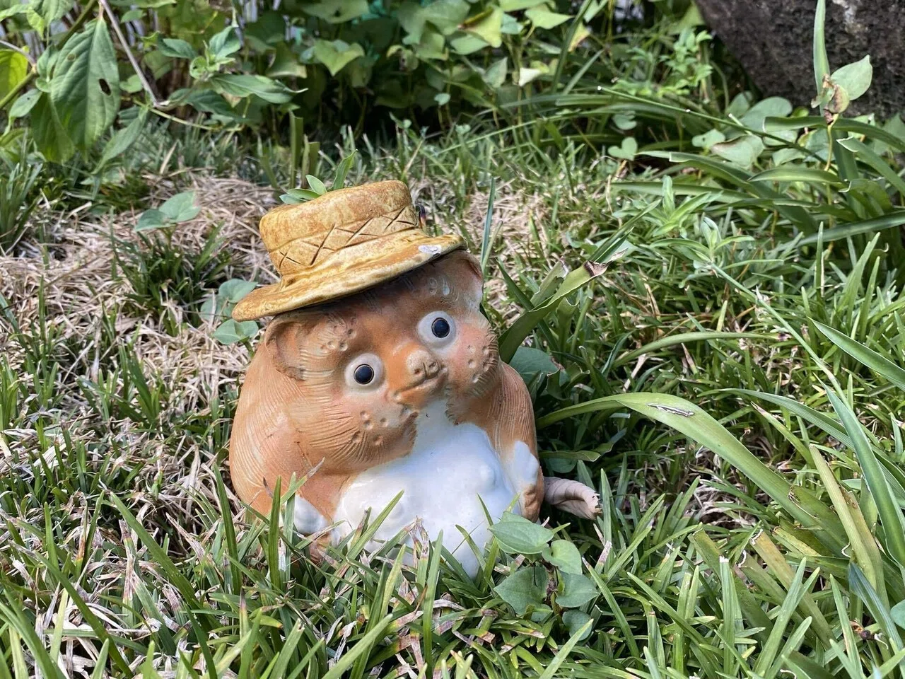 祖母の家を片付ける【小物編-縁起の良い所へ】｜切り絵作家 ひら子