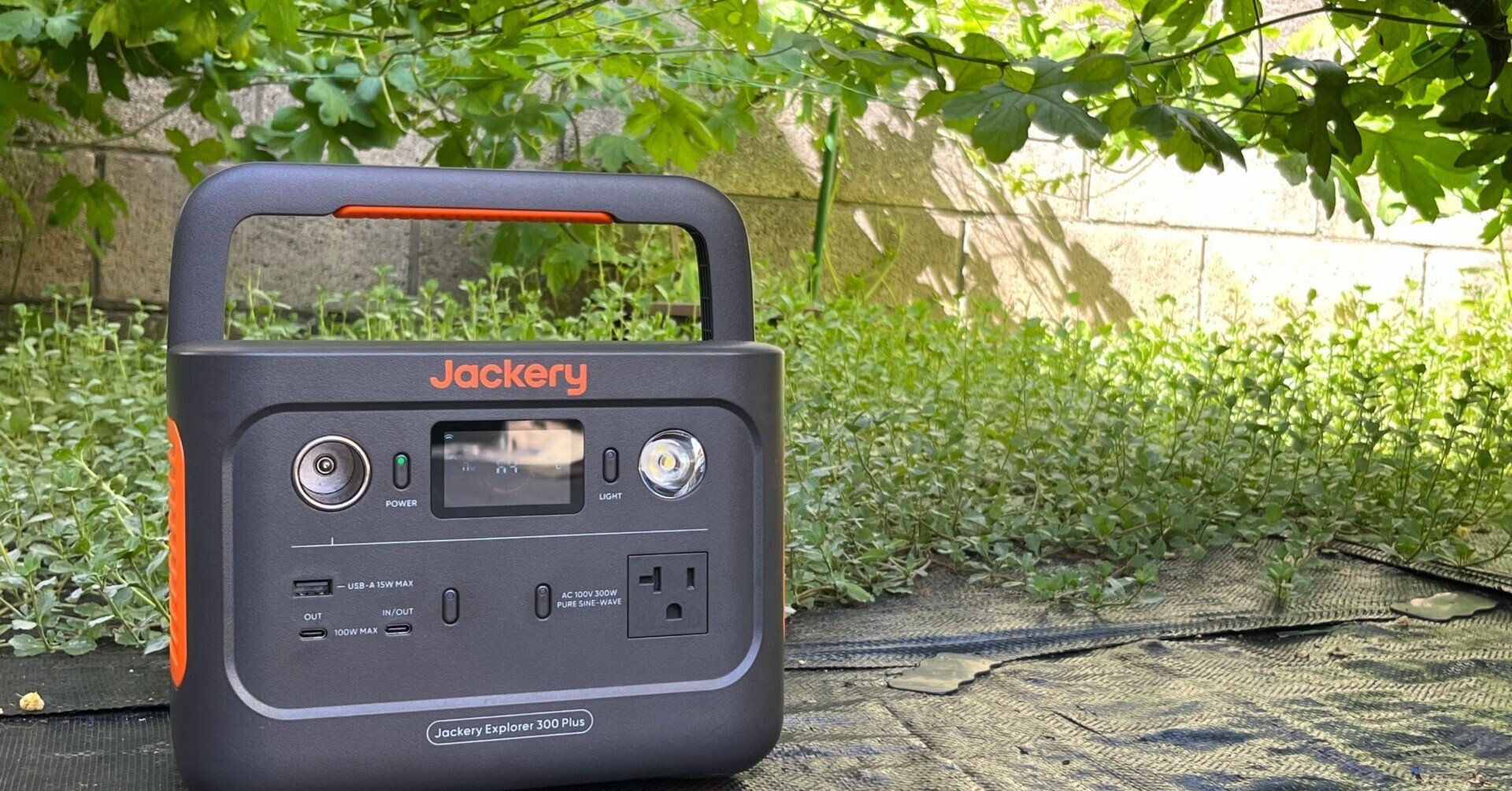 Jackery Solar Generator 300 Plus 40Wミニ ポータブル電源 ソーラー Jackery Solar Generator 300 Plus 40Wミニ ポータブル電源 ソーラー