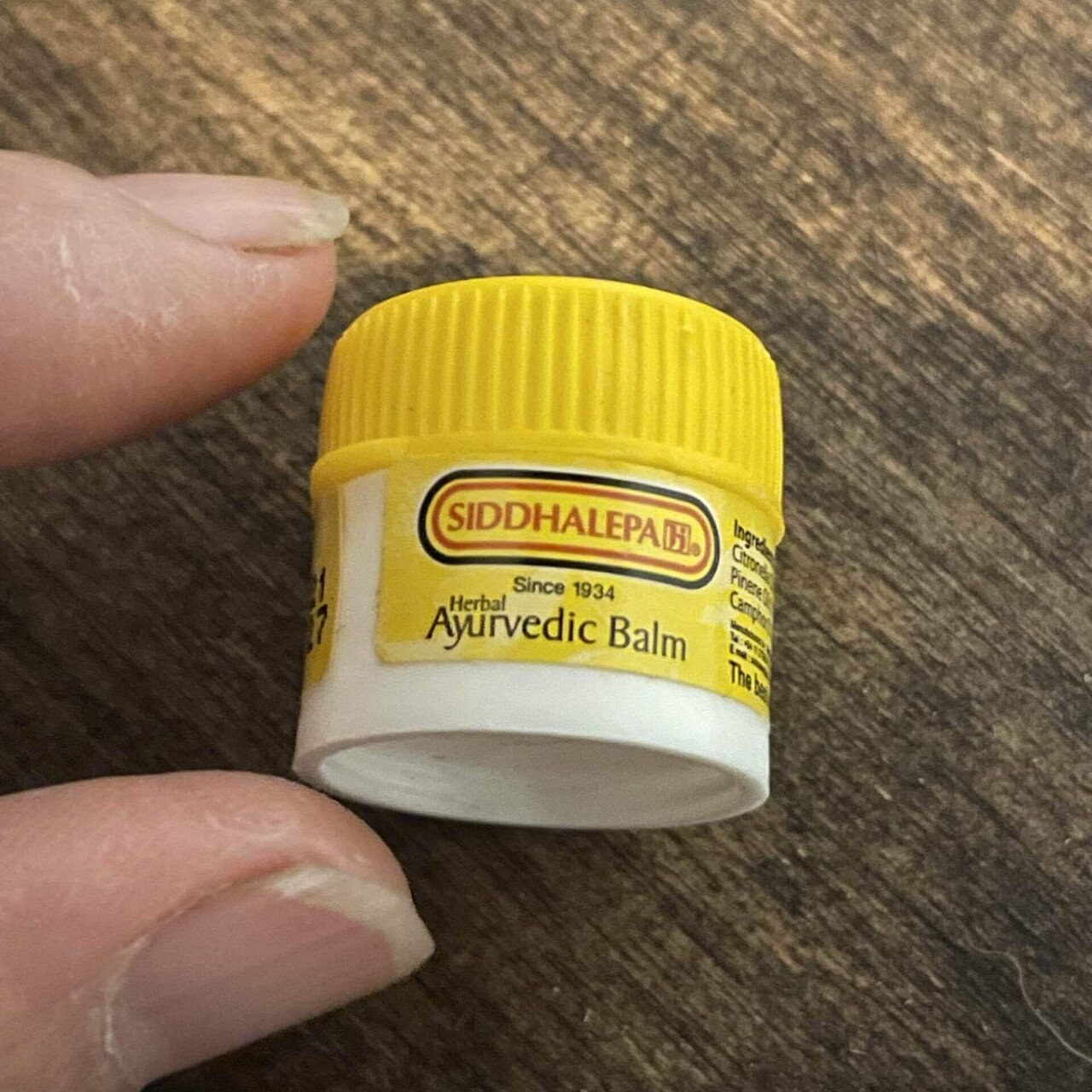 元祖タ○ガーバーム 万能薬シッダーレーパ アーユルヴェーダ バーム