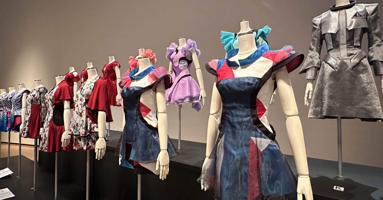 衣装の秘密と輝きを解き放つ『Perfume Costume Museum』の魅力 衣装の秘密と輝きを解き放つ『Perfume Costume Museum』の魅力
