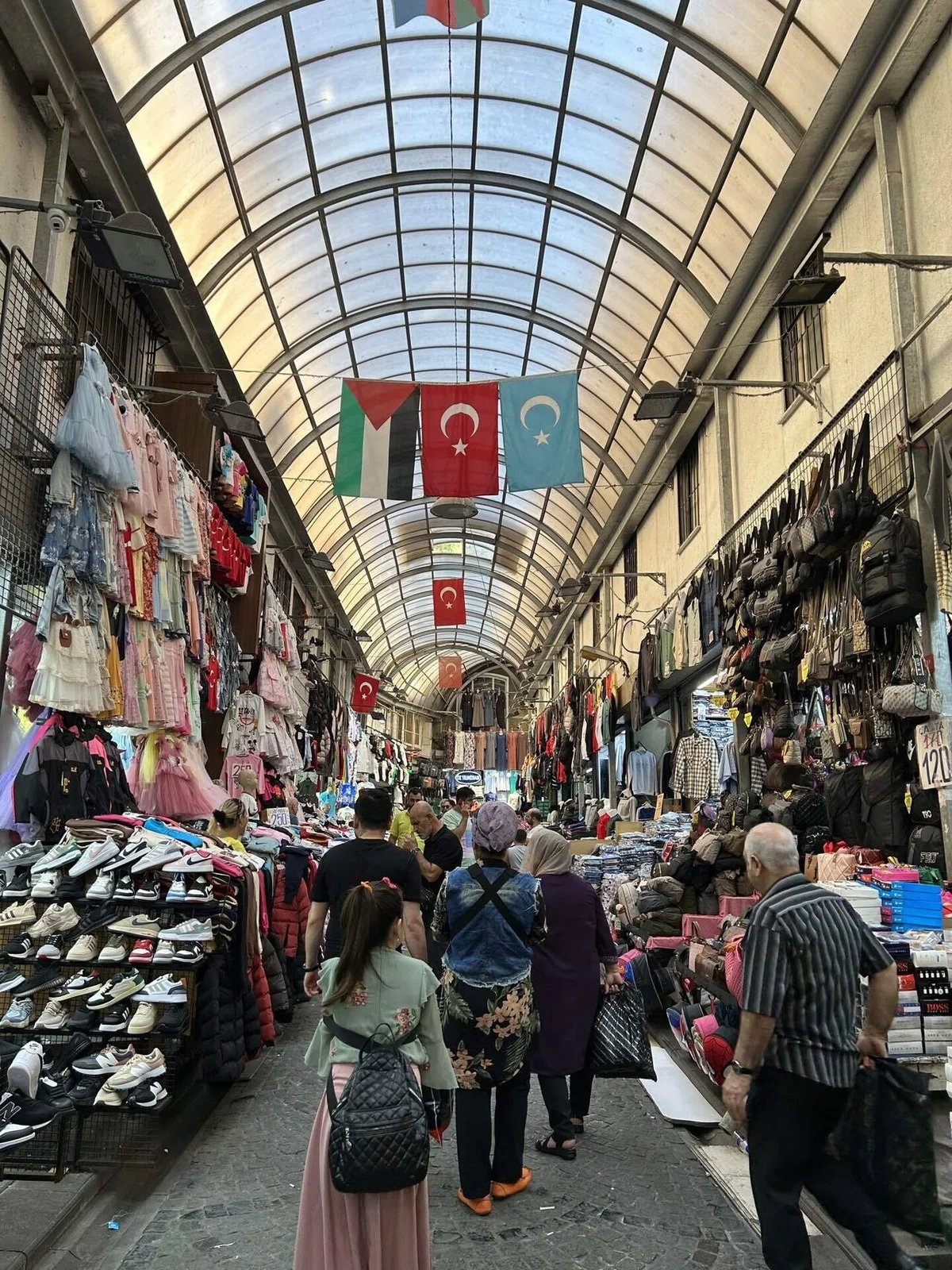 トルコ旅行記4 フェリーでアジア側へ。旧市街、エジプシャンバザール、グランドバザール散策など。|YASUHIRO