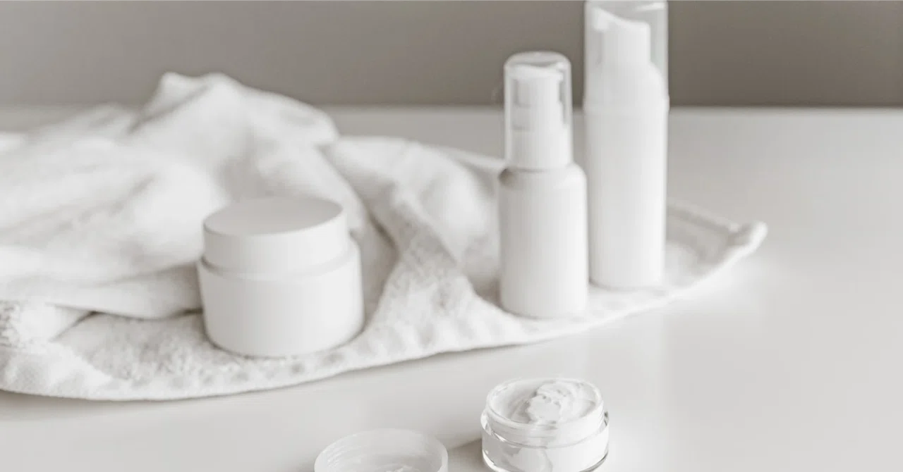 Notes For Eye Moisturizing care for dry eye areas. What skincare do we recommend for ...