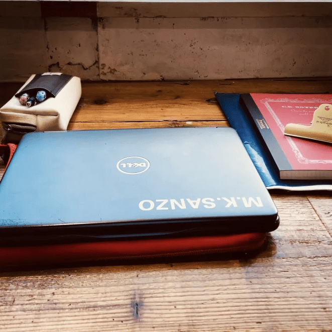 書くための道具たち。ノートパソコン DELL Inspiron 11（3185）｜松永K三蔵