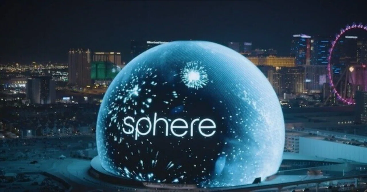 Sphere Entertainment in the US uses humanoid robot 'Aura' to guide ...
