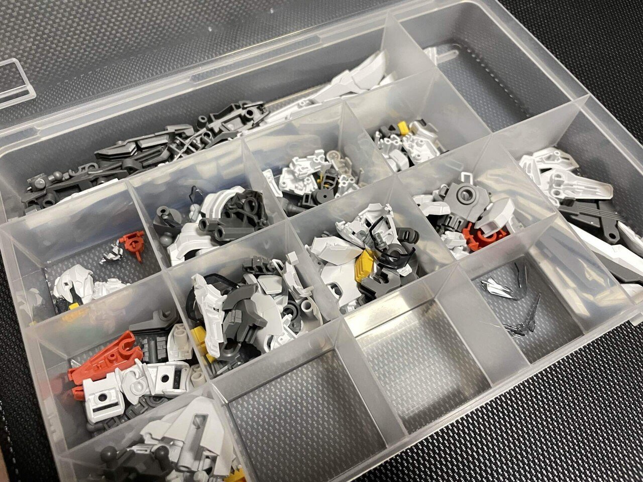 趣味】セリアでこれ買ったらプラモデル制作が捗った｜酒井洋一｜行政書士