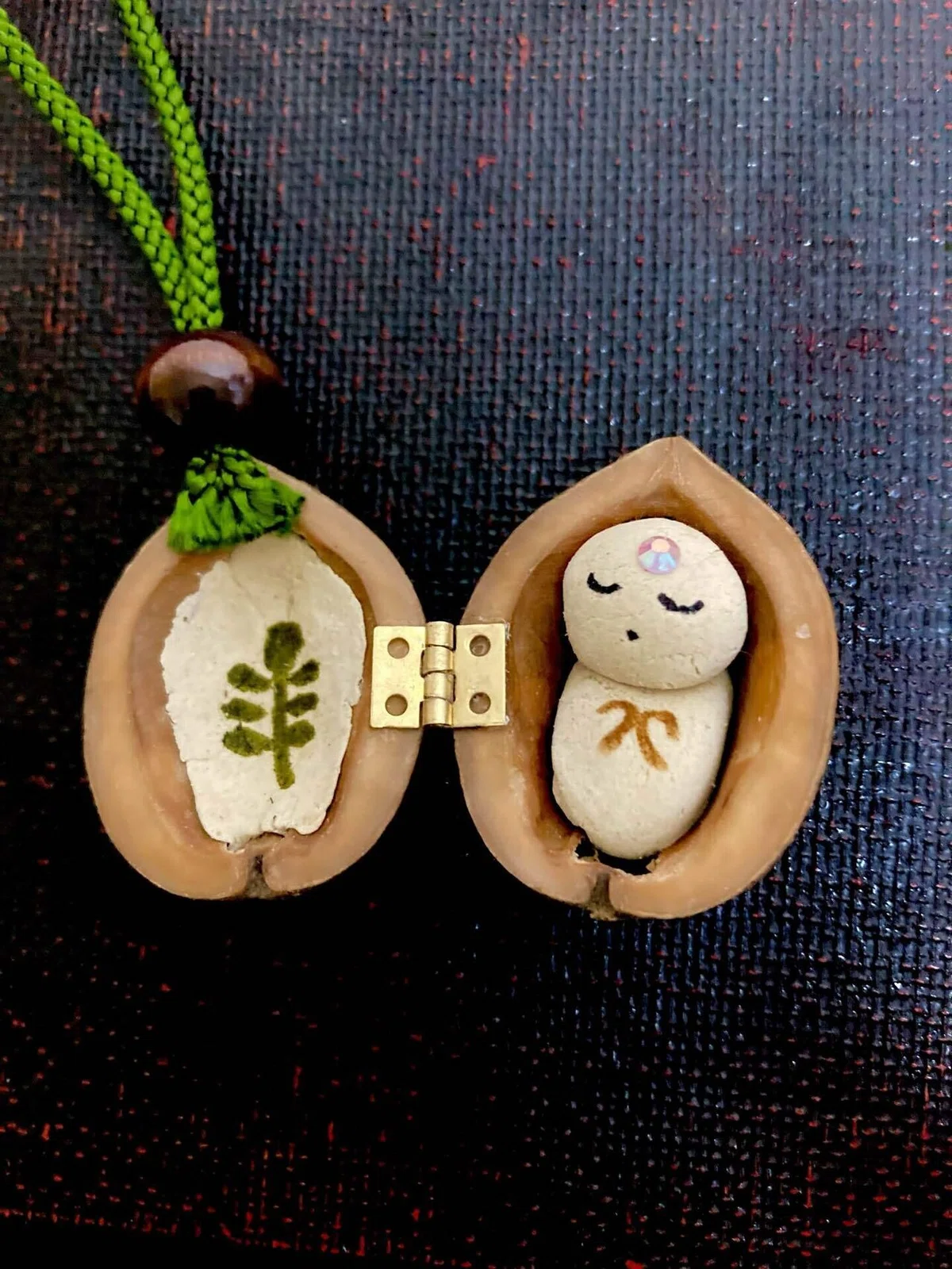 胡桃の中のお地蔵さん｜そば茶