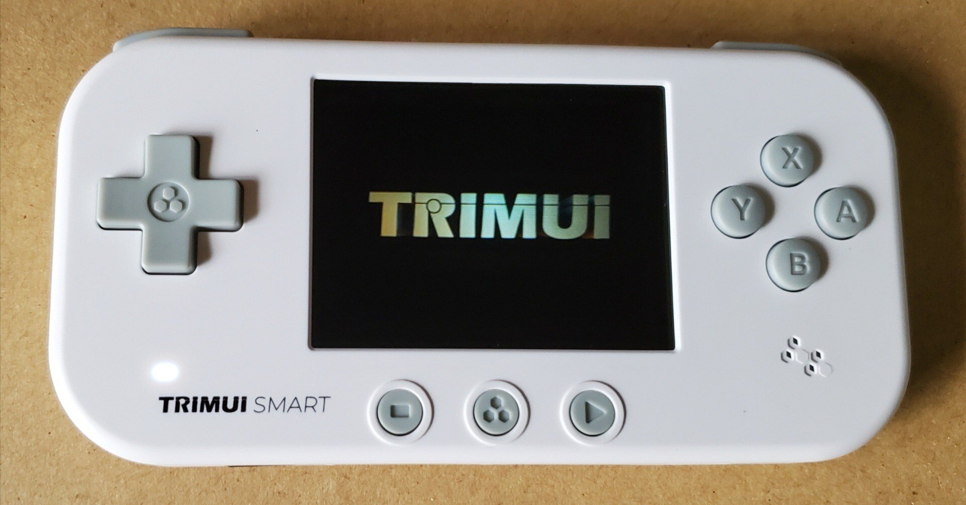 小さなゲームエミュレーター Trimui Smartをゲット｜葉月 陽