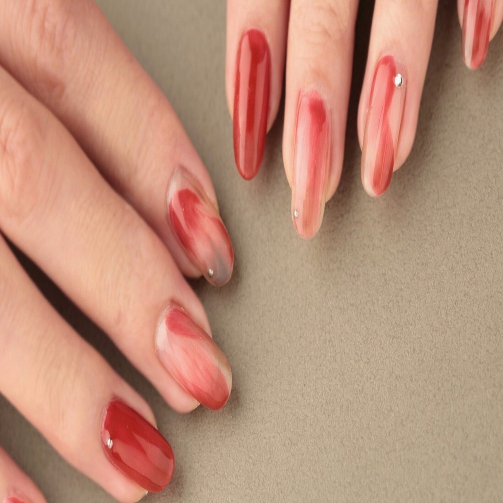 40代の上品ネイル】手がキレイにみえる｜yoshihara masami