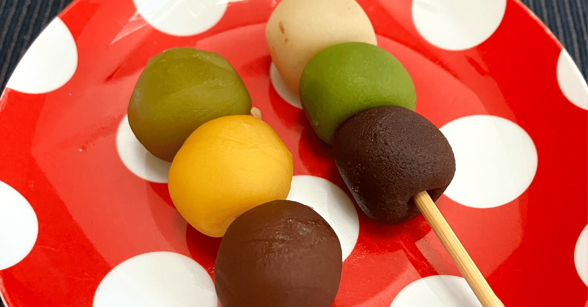 三色団子を食べ比べてみた｜も〜がん｜Keiichi TAKENAKA