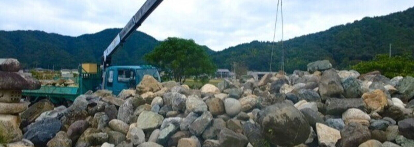 揖斐川竜岩石　（良質) Amazon.co.jp: 大型揖斐石 揖斐川 龍眼石 竜眼石 竜岩石 龍岩石