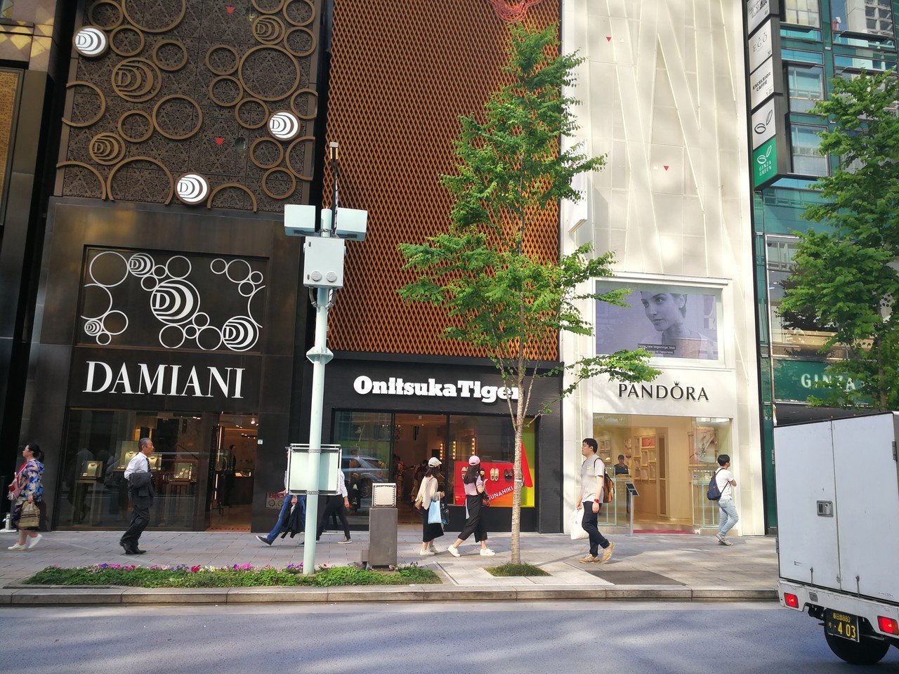 銀座中央通りに街路樹が 栗原知己 まちづくりデザイナー Note 銀座中央通りに街路樹が 栗原知己 まちづくりデザイナー Note