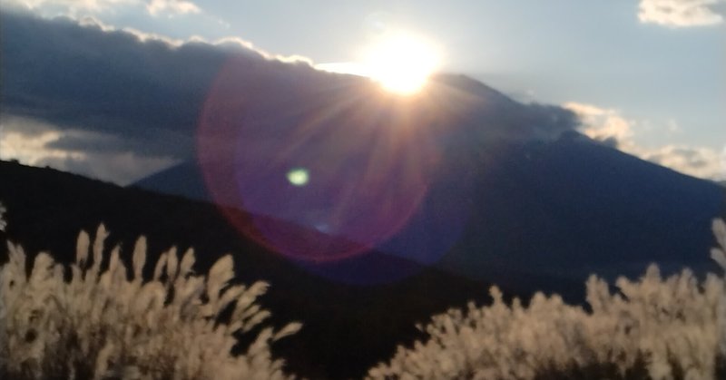 山中湖ダイヤモンド富士から鐘山の滝ライトアップ