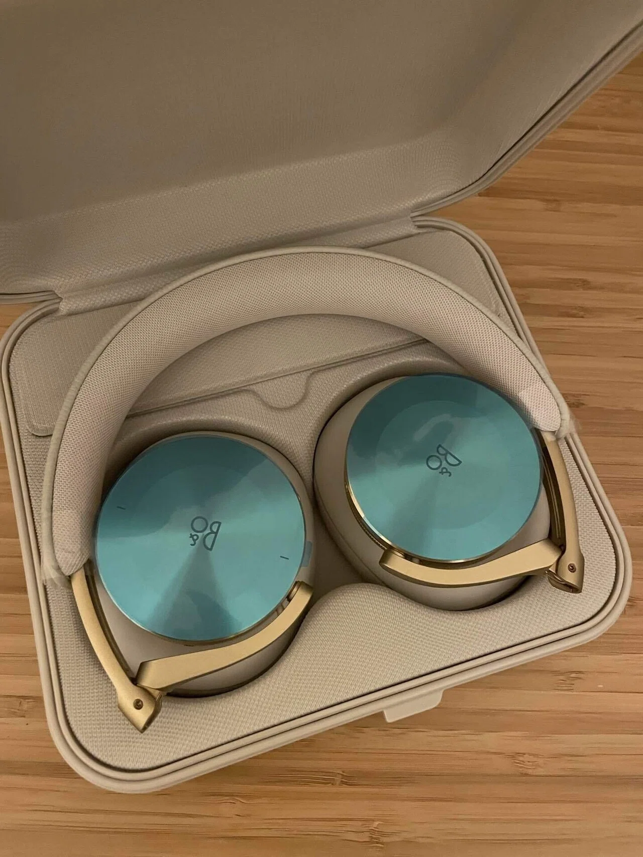 Bang & Olufsen Beoplay H95｜beatman
