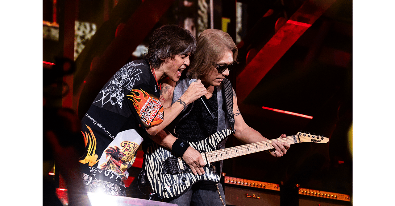 B'z LIVE-GYM Pleasure 2023 -STARS-」ファイナル公演を11月25日（土