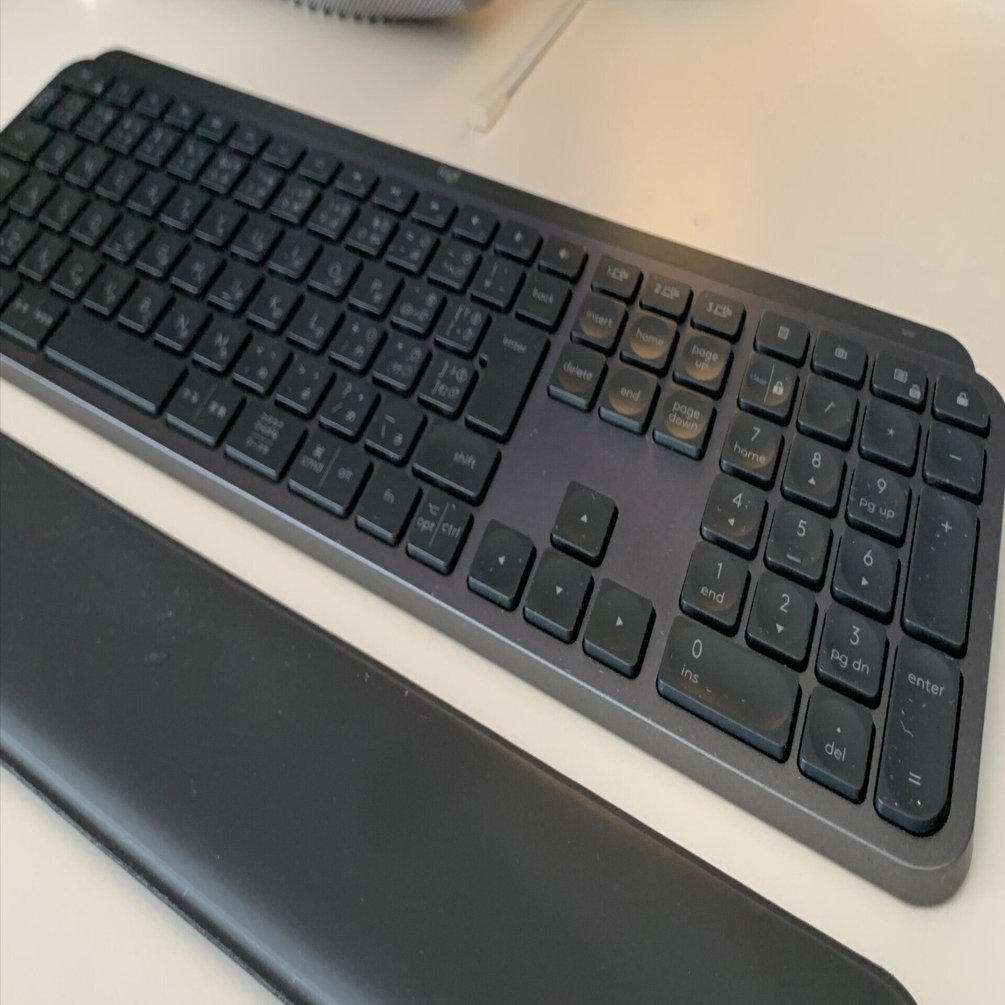logicool（ロジクール） の MX Keysは私上最良のキーボードでした