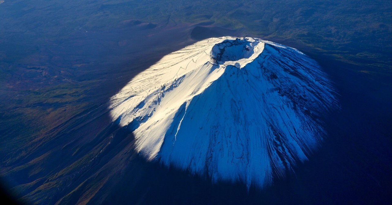 雪を被った富士山だ｜ただのフォトグラファーでは終わらない | 航空