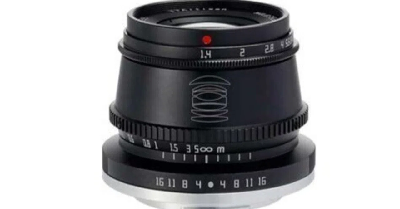 xt2本体＋35mm.F1.4＋EF-42＋その他おまけ Fujifilm XT2にTTArtisan 35mm F1.4をつけて新宿スナップ｜和佐 晋吾