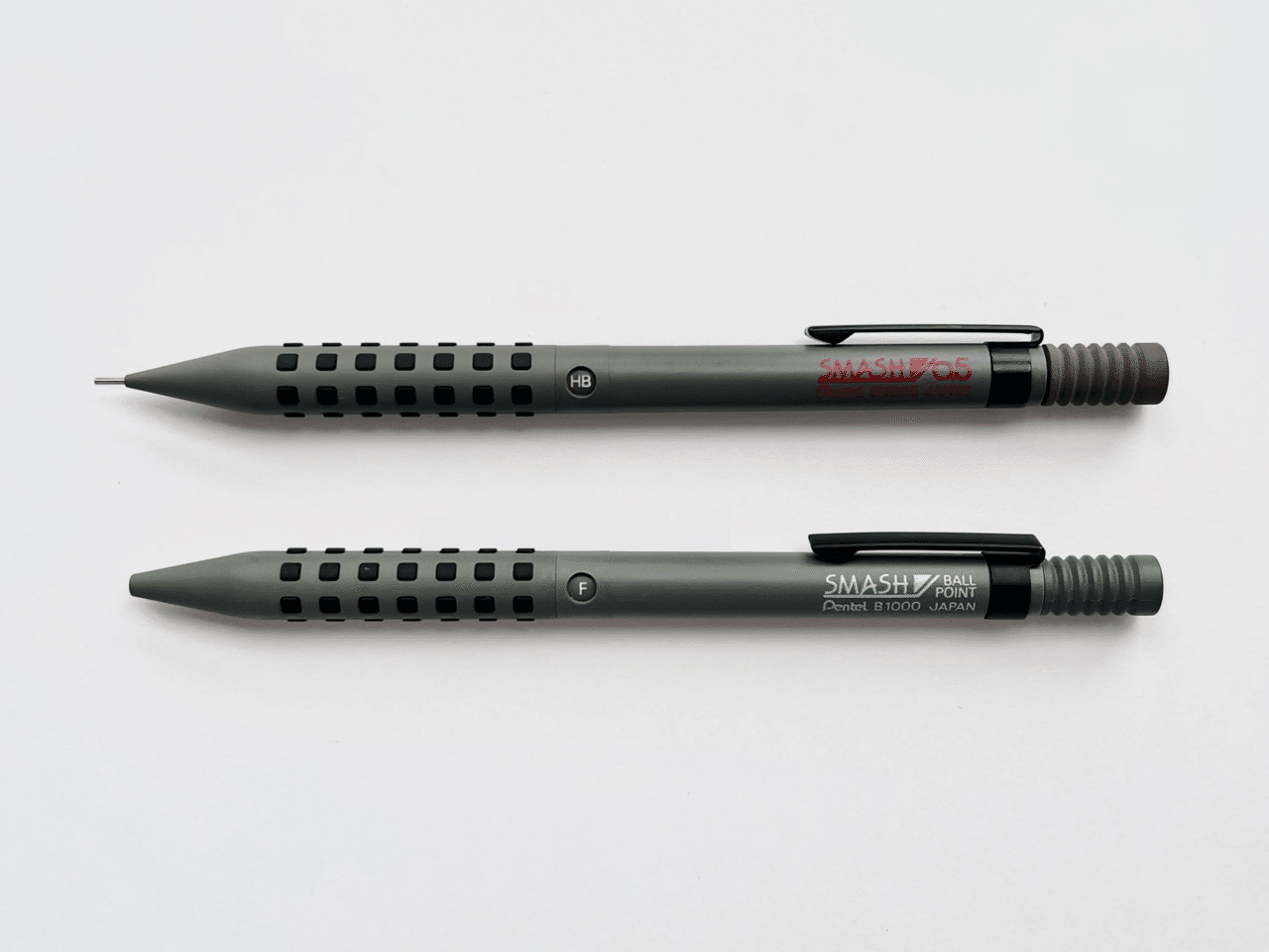 ぺんてる SMASH ボールペン｜灰根