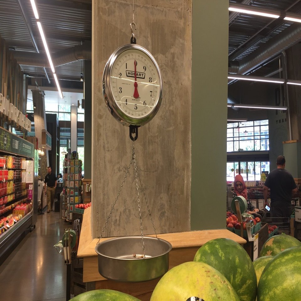 英語が苦手でも大丈夫！海外のスーパーマーケットで買い物するときの豆知識｜アラキナツ