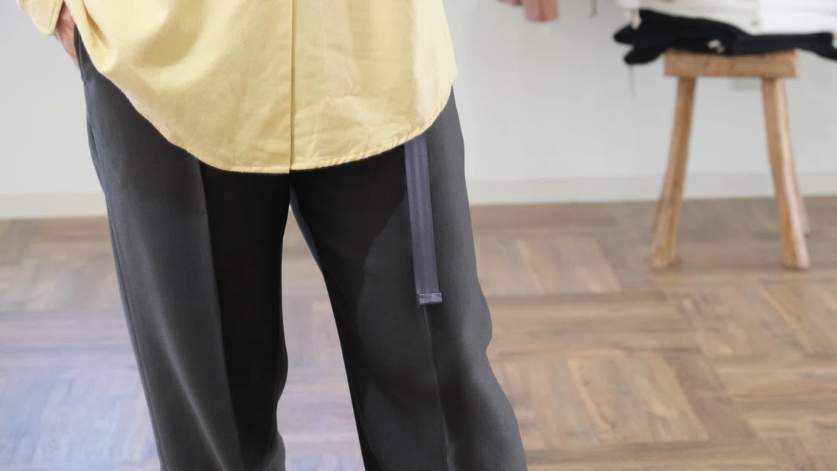 un/unbient クセのないシャツとちょっとエッジの効いたパンツ|水岡 un/unbient クセのないシャツとちょっとエッジの効いたパンツ|水岡