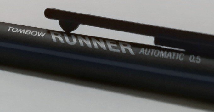 TOMBOW RUNNER ゆるふわレビュー｜おしっこの匂い大好きマン