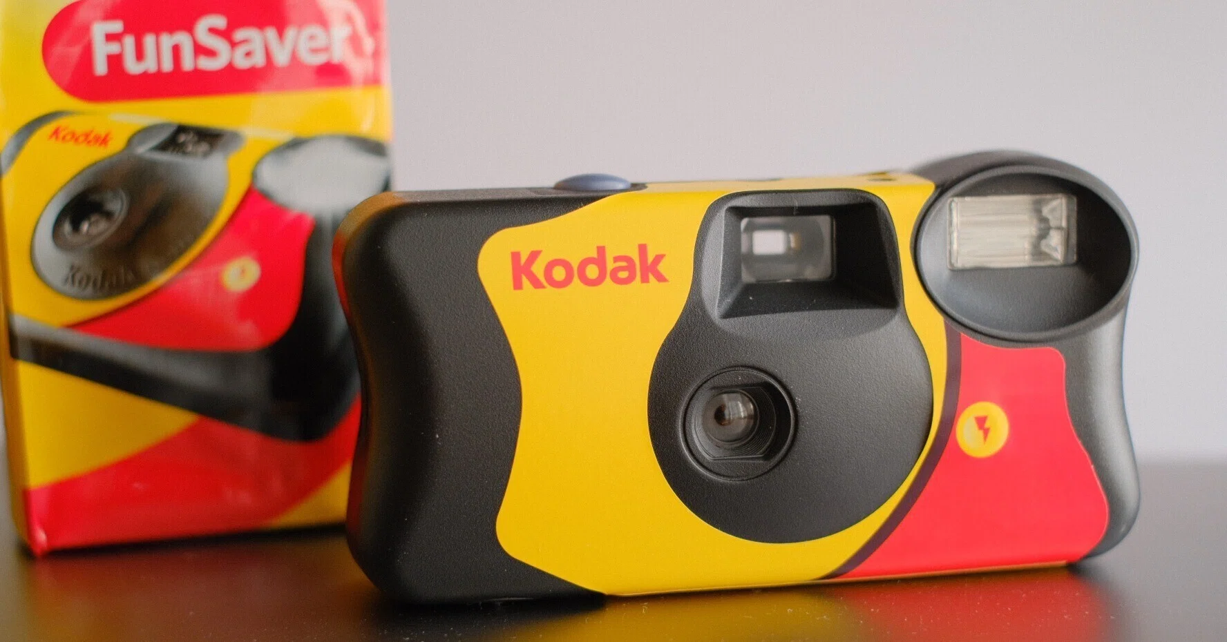 コダック　FunSaver Kodak（コダック） FunSaver 800-27枚撮 フラッシュ付 レンズ付