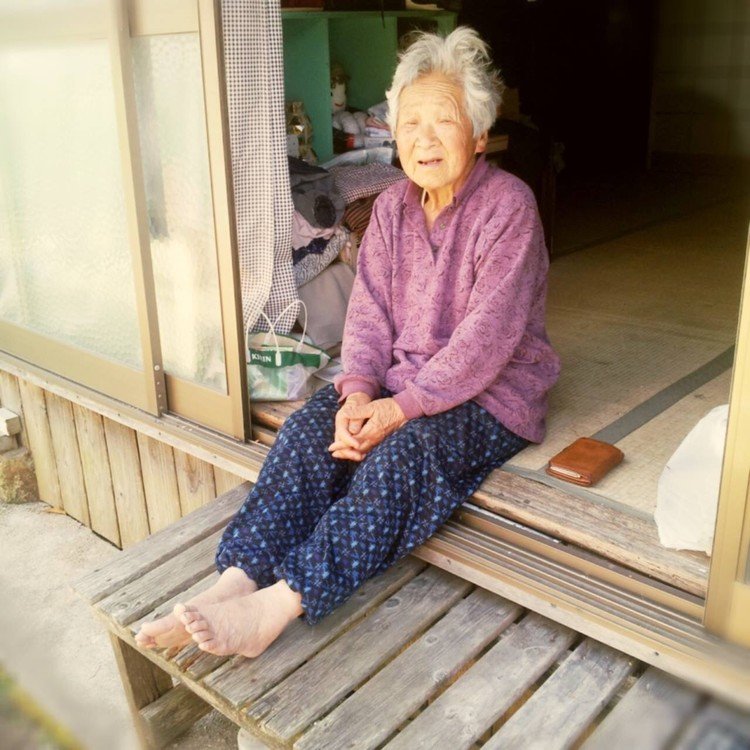 配達に行ったら、縁側でおばあちゃんと30分以上話しちゃいました。
#日本一小さな百貨店の物語 