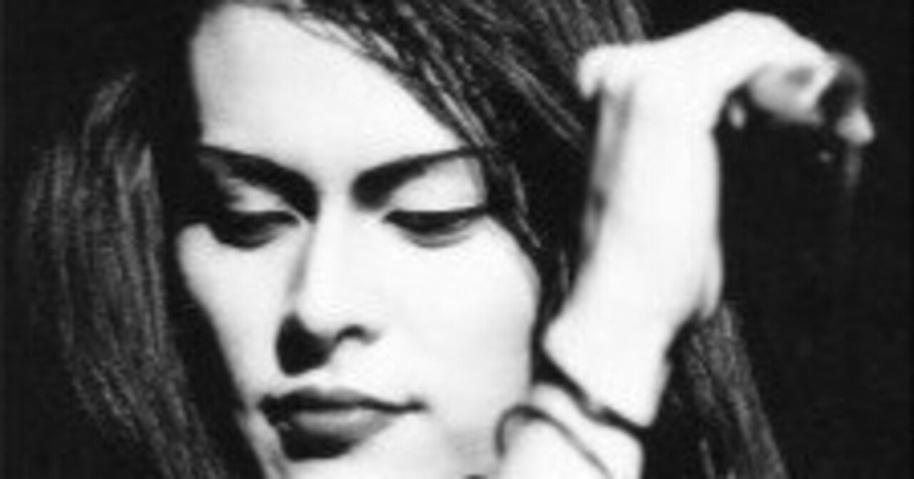 優雅で美しい彫刻品の様な伝説のボーカリストがこの世を去ってしまった