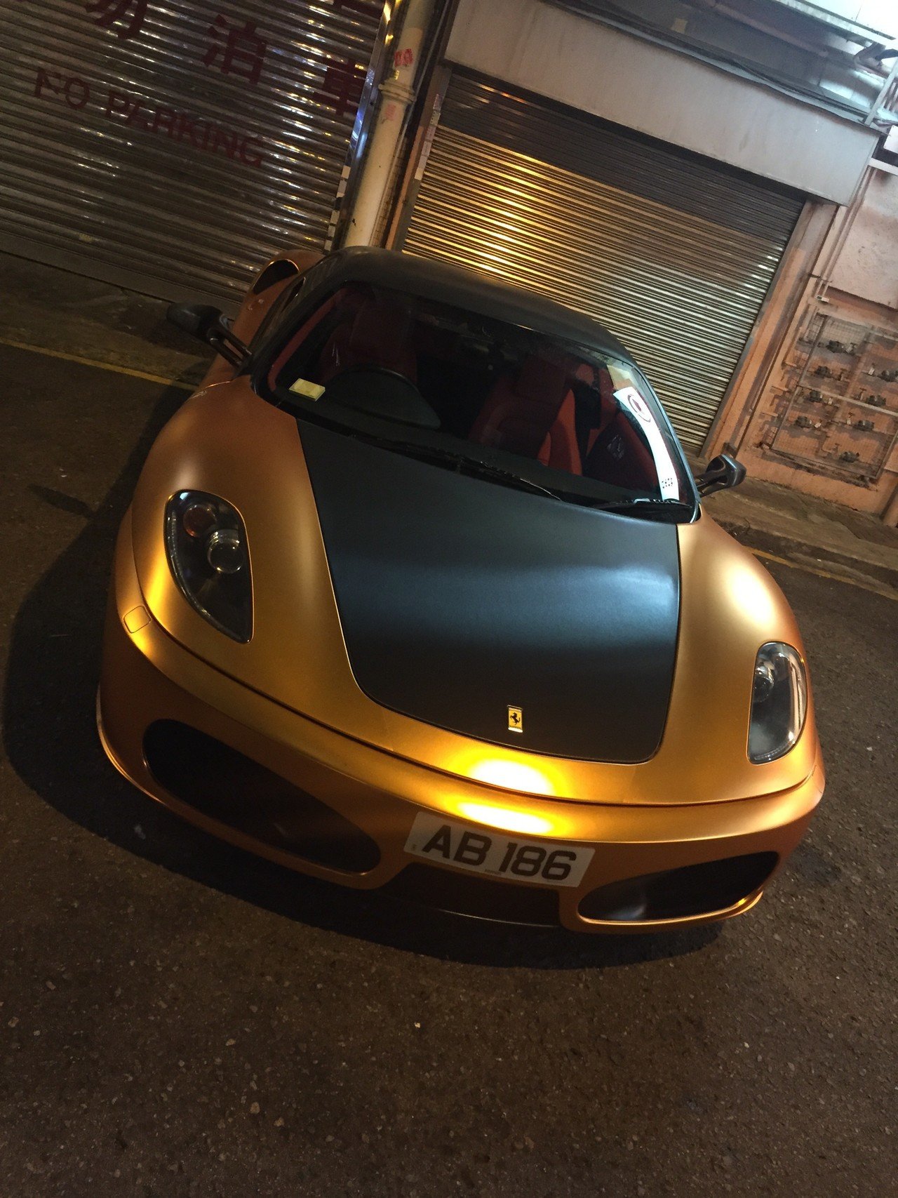 フェラーリ　金色　小箱 フェラーリ 金色 小箱