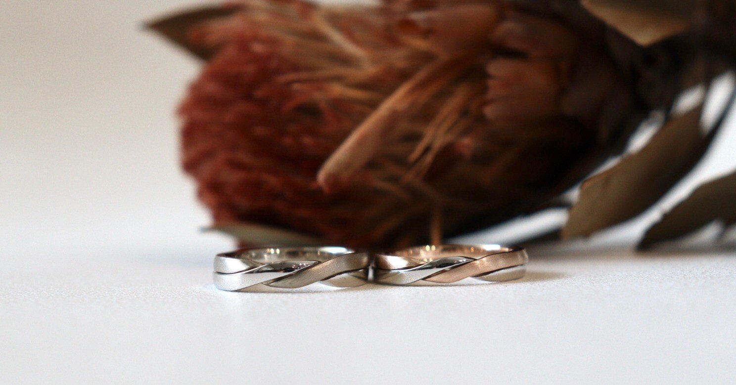 2本の指輪が絡み合い1つの指輪になるギメルの指輪について｜鶴(mikoto