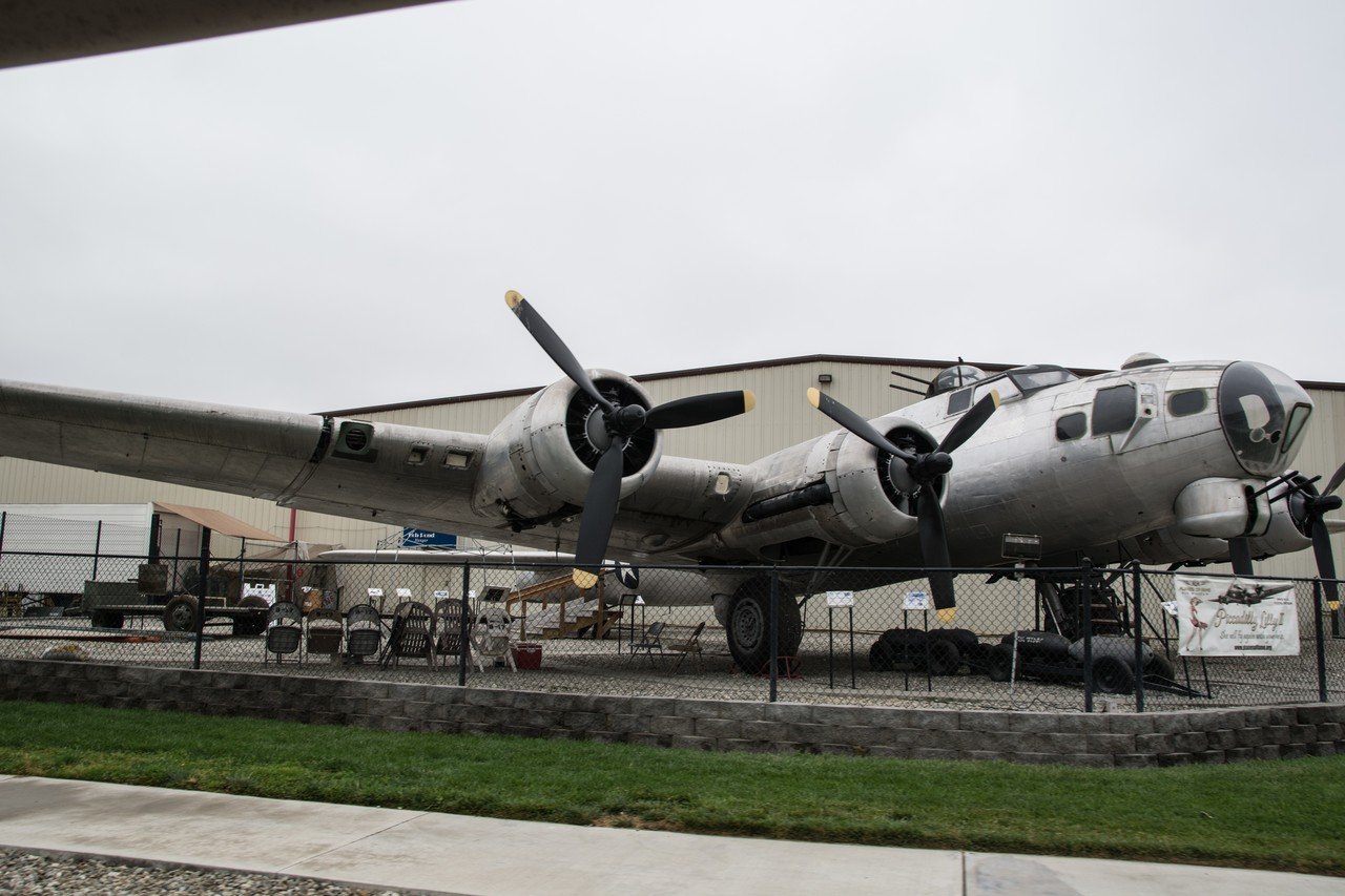 世界有数のビンテージ飛行機の動態保存拠点 チノ エアポート（OpenSky