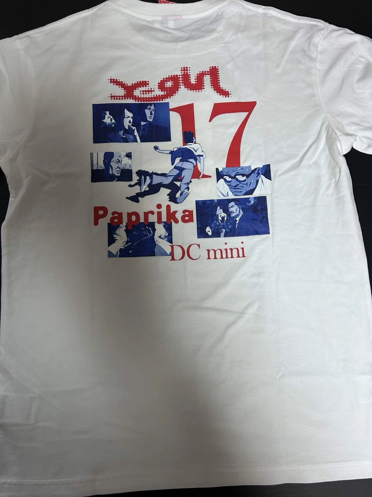 今敏の名作アニメ映画『パプリカ』Tシャツがアトモスに、鮮烈なカラー 