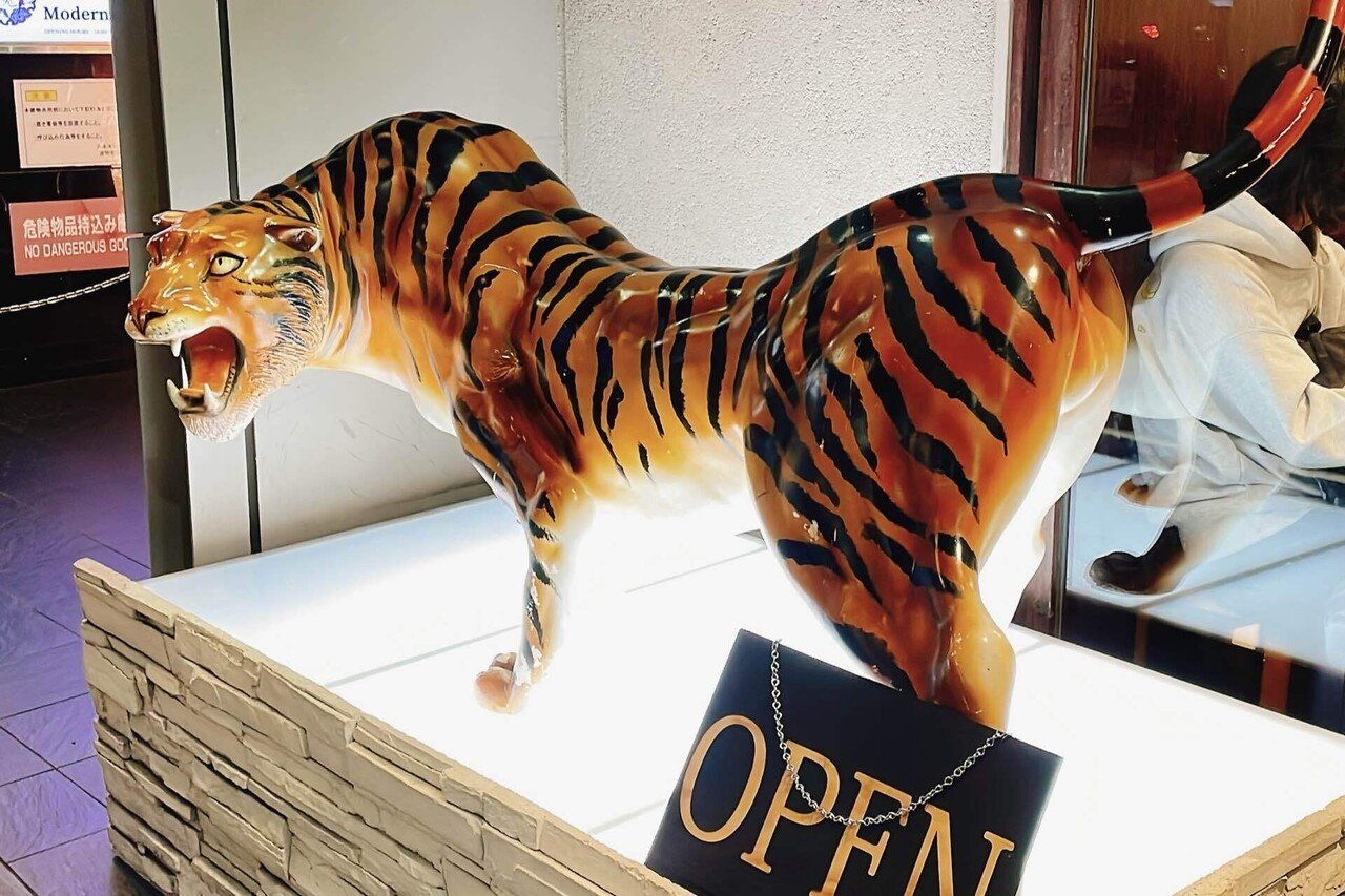 欅衝立 竹虎 麺匠 竹虎 六本木店》 初の