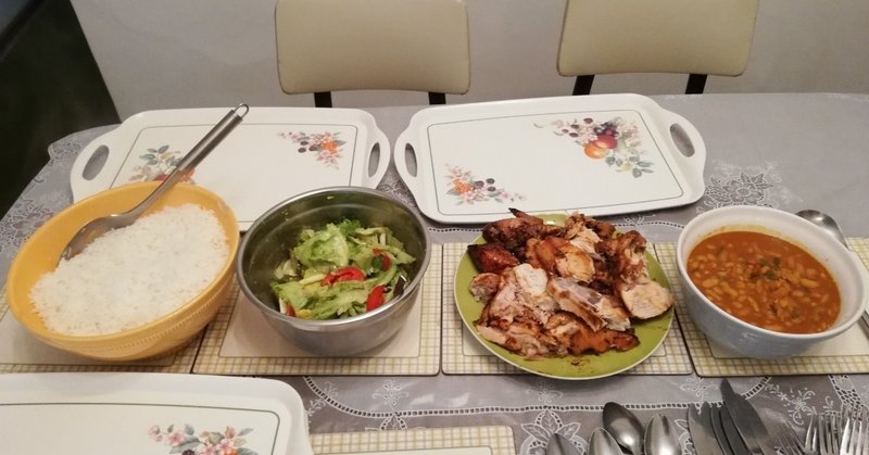 どんなに食事が不味いと言われる国にも美味しいものは必ずある と思う 遠くの国のかわいい小物 タナツァ Note