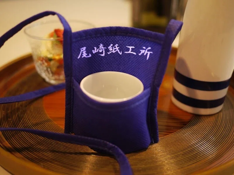 短納期・小ロット用の首掛け式「不織布お猪口ホルダー」はじめました