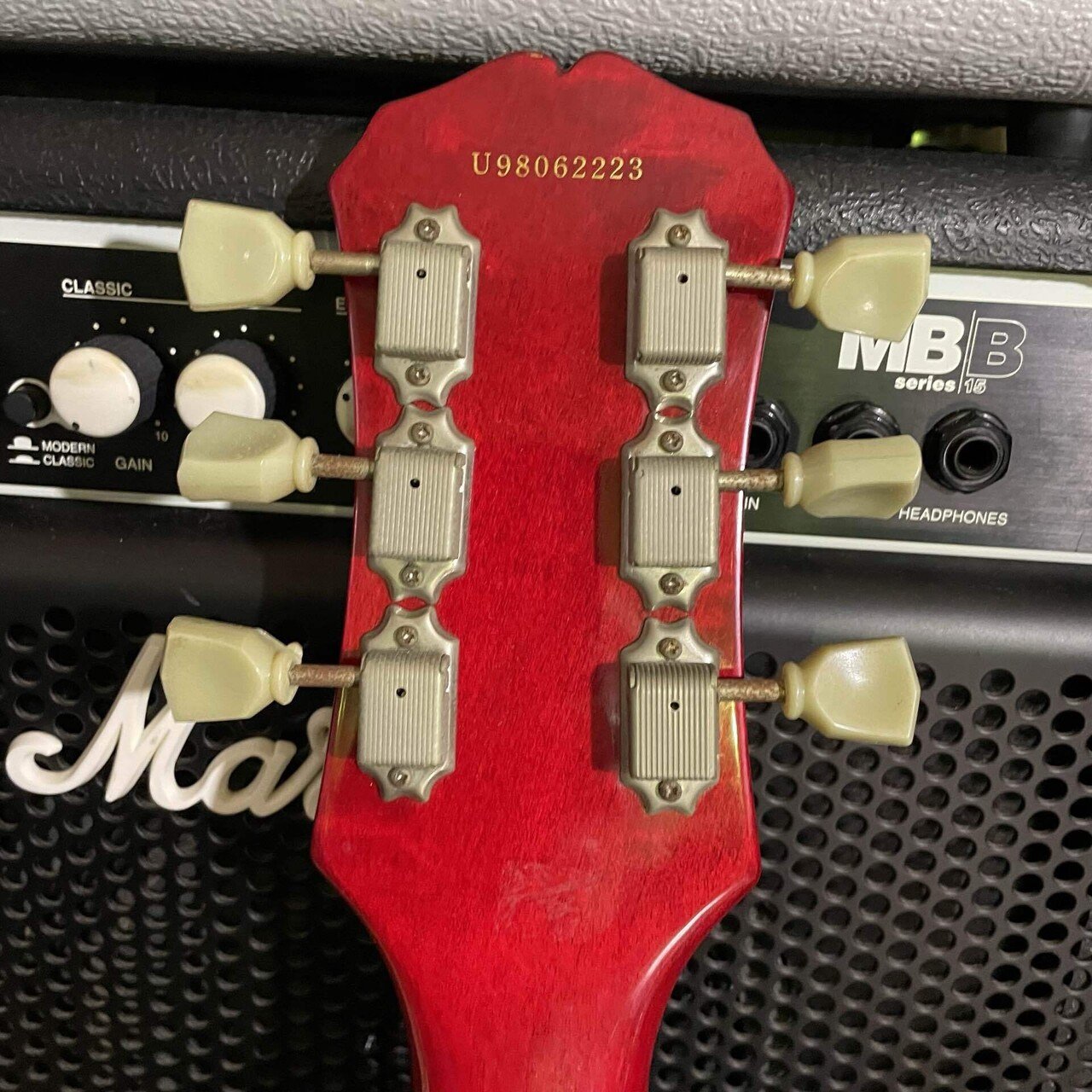 【レフティ】ギブソン　レプリカ　レスポール Les Paul Tribute LH Satin Honey Burst 左利き用 レフティ